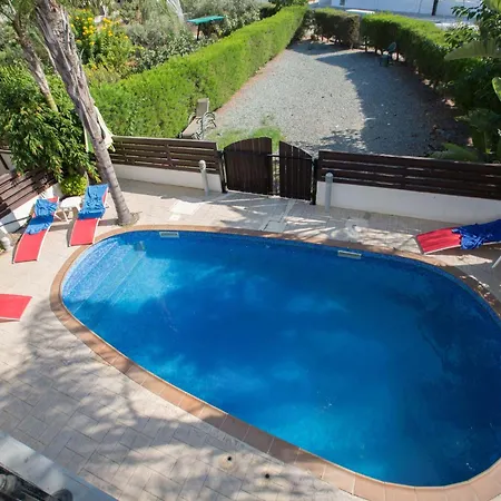 Charmante 3-schlafzimmer-villa Di12 Mit Privatem Pool By Interhome Protaras