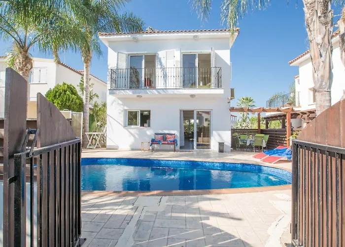 Charmante 3-schlafzimmer-villa Di12 Mit Privatem Pool By Interhome Holiday home