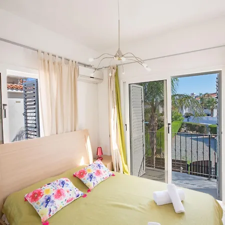 Charmante 3-schlafzimmer-villa Di12 Mit Privatem Pool By Interhome