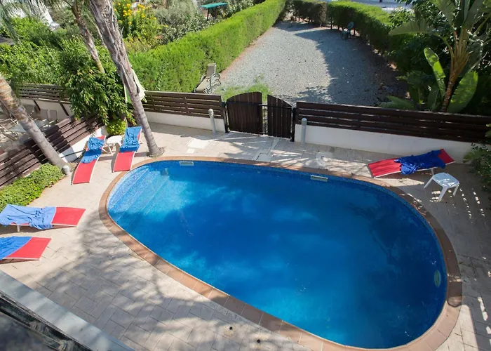 Charmante 3-schlafzimmer-villa Di12 Mit Privatem Pool By Interhome Πρωταράς